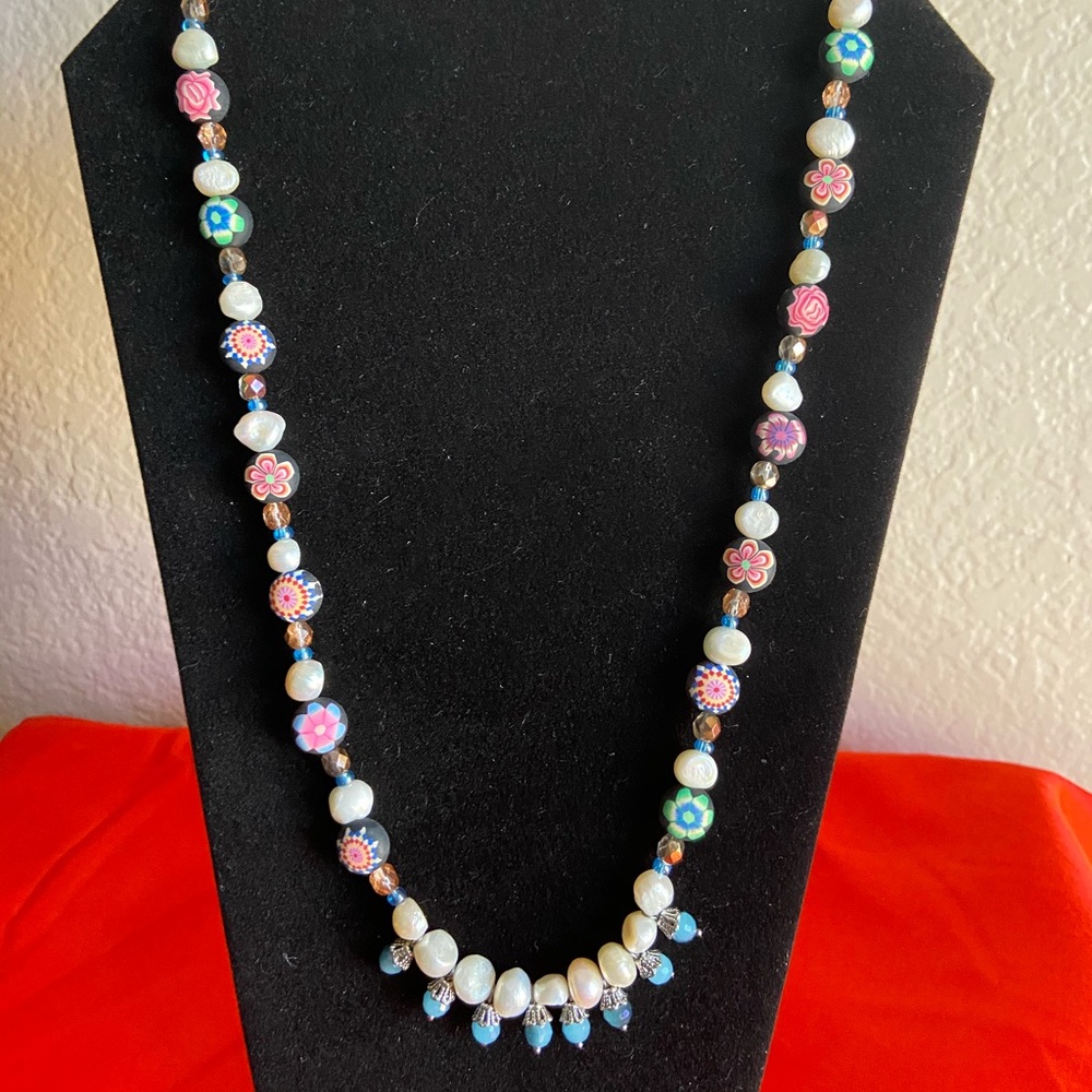 Floral necklace